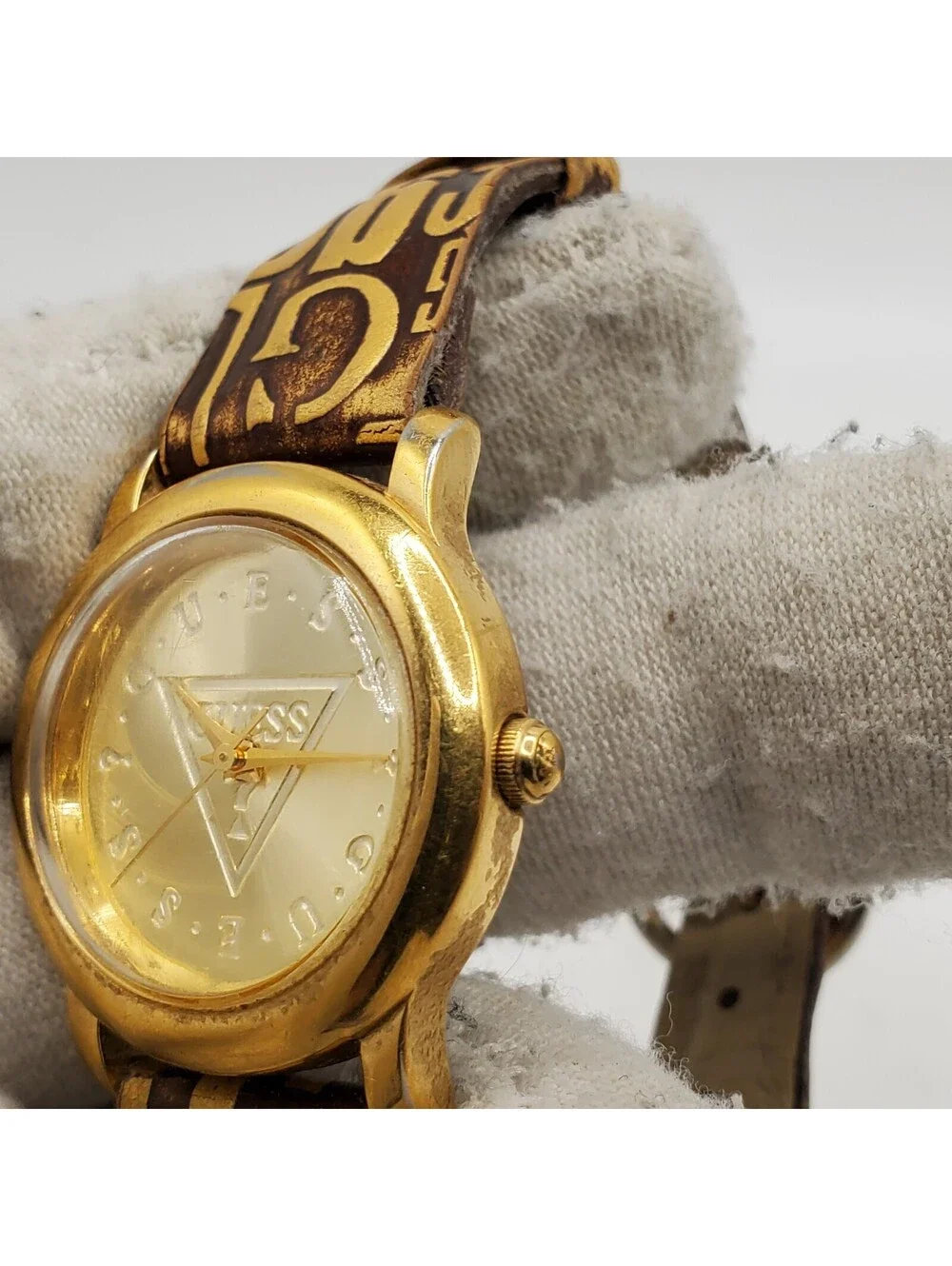 Vintage 1994 Womens Watch New Battery Gold Tone 26mm